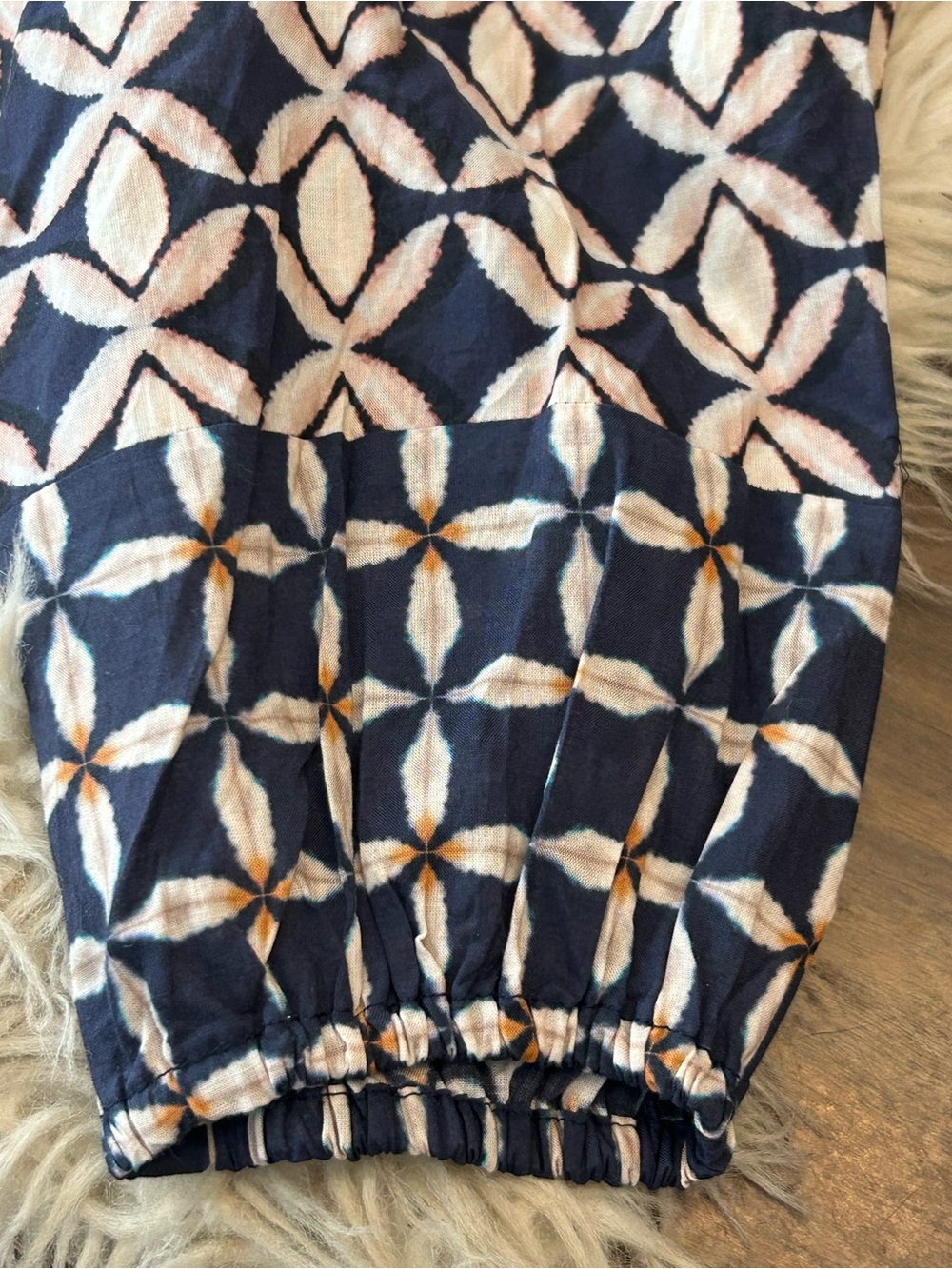 ANTHROPOLOGIE VELVET BY GRAHAM & SPENCER ‘Haddon’ Blouse - Picture 7 of 13
